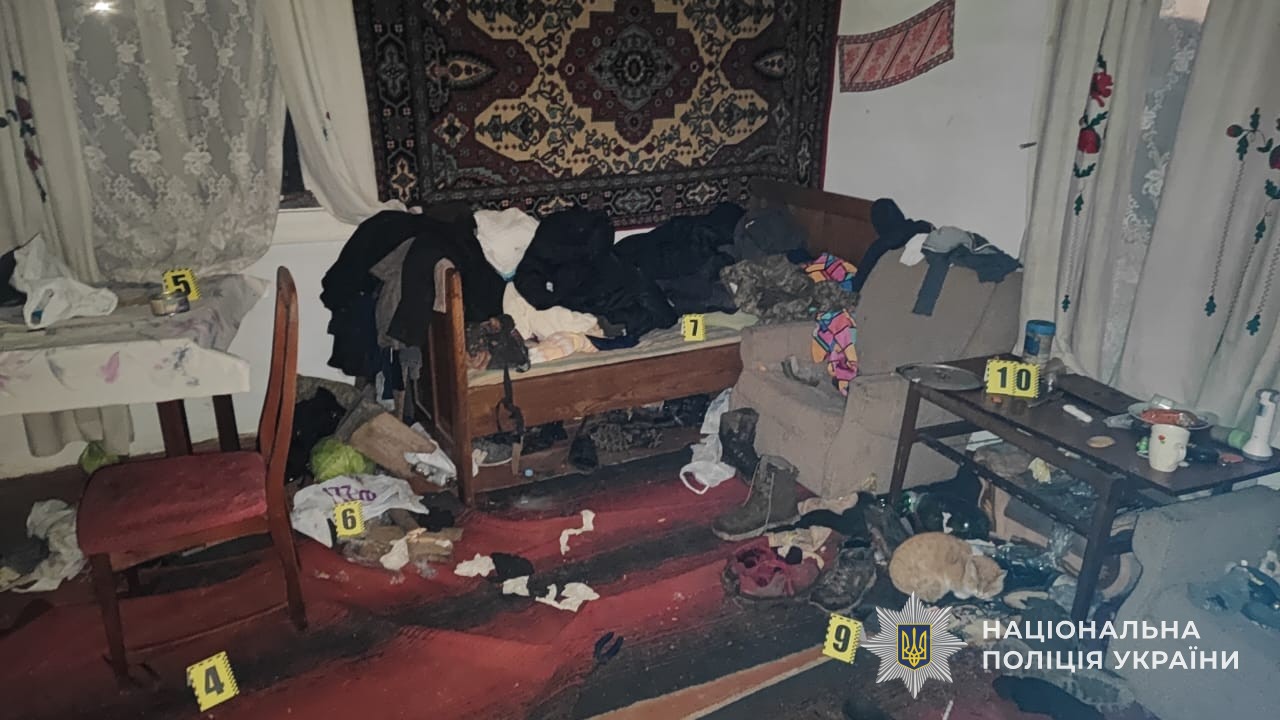 Катували сокирою і ножем: поліція затримала небезпечних злочинців на Львівщині (фото)