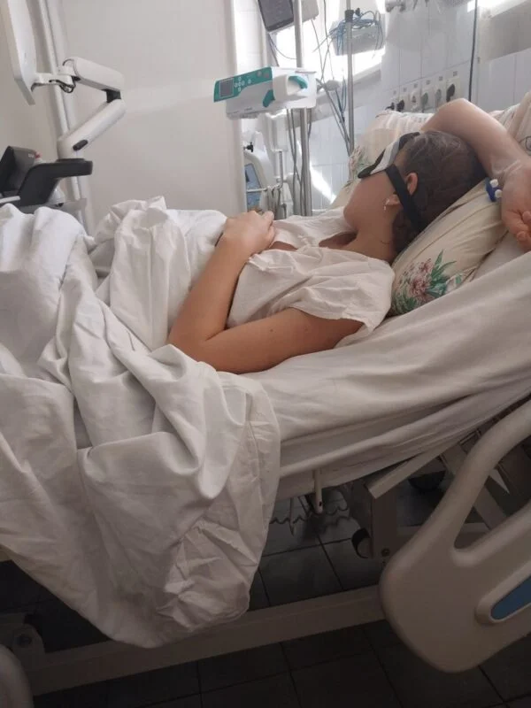 13-річній дівчинці ампутували ногу після нападу домашнього собаки