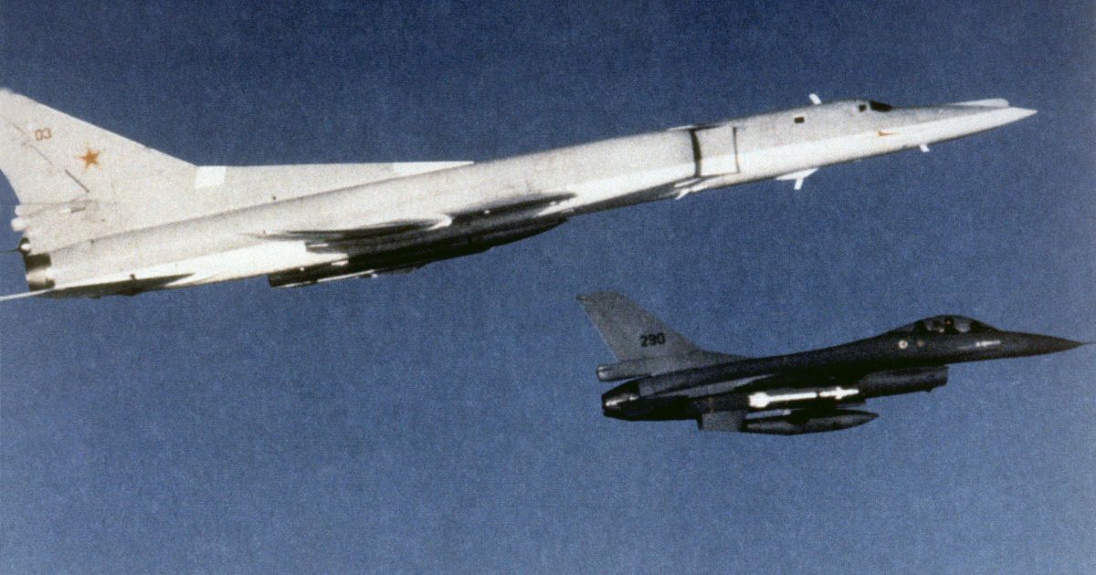 На Харків летить авіація, Херсон втратив переправу. Працюють сирени