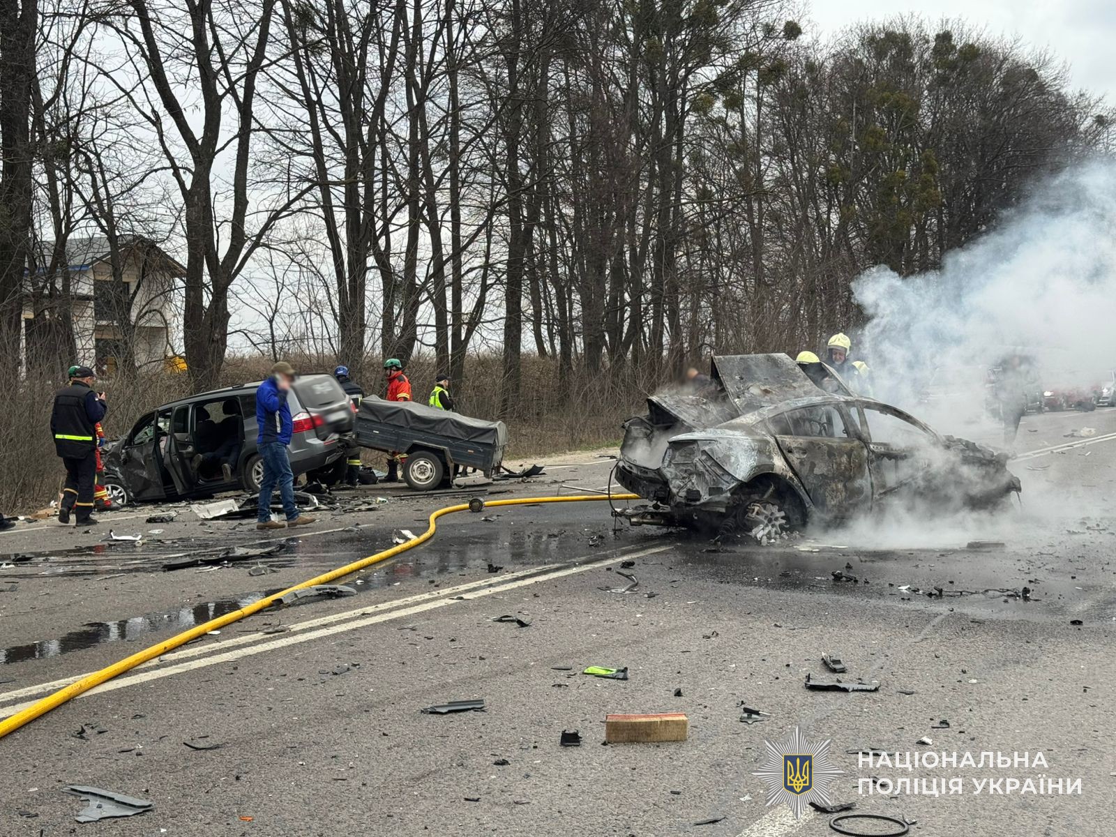 Вибух авто поблизу Львова: в якому стані постраждалі