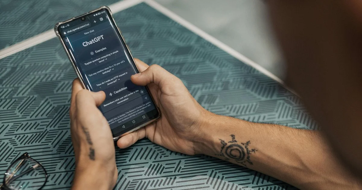 У ChatGPT з’явилася функція розпізнавання музики: як вона працює