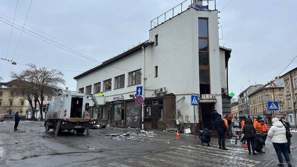 Як зараз виглядає місце вибуху у центрі Львова