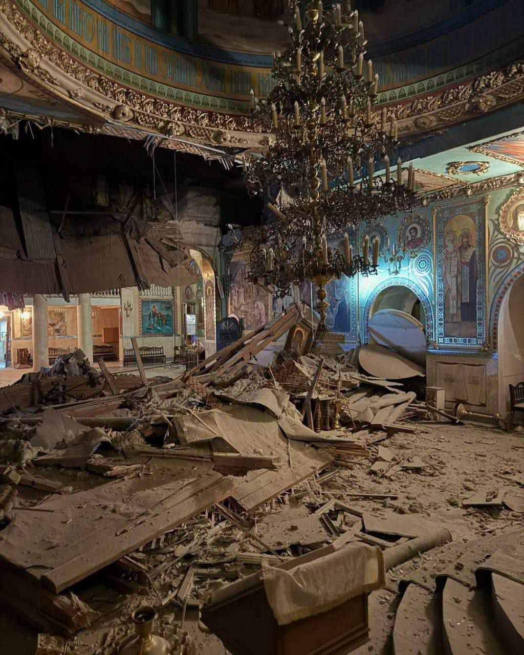 Російська ракета розтрощила московську церкву в Запоріжжі (фото)