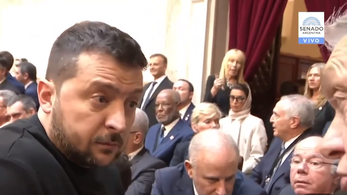 Зеленський в Аргентині: провів імпровізовану розмову з Орбаном, тепер їде до Байдена