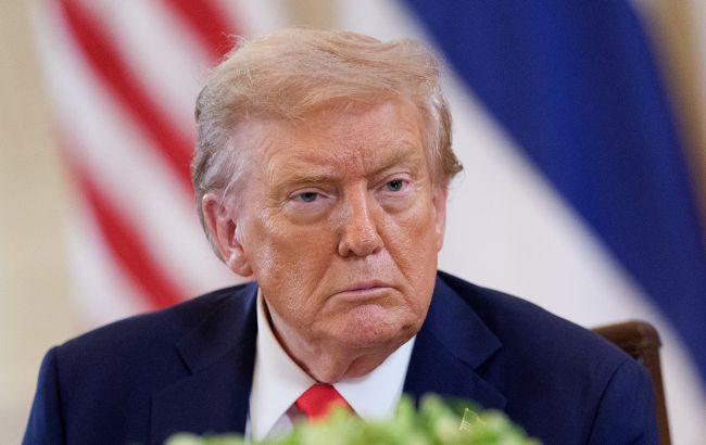 У Білому домі під час брифінгу Трампа знепритомнів чоловік