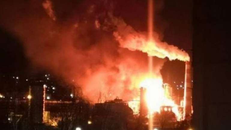 Українські розвідники атакували дроном нафтопереробний завод у Санкт-Петербурзі