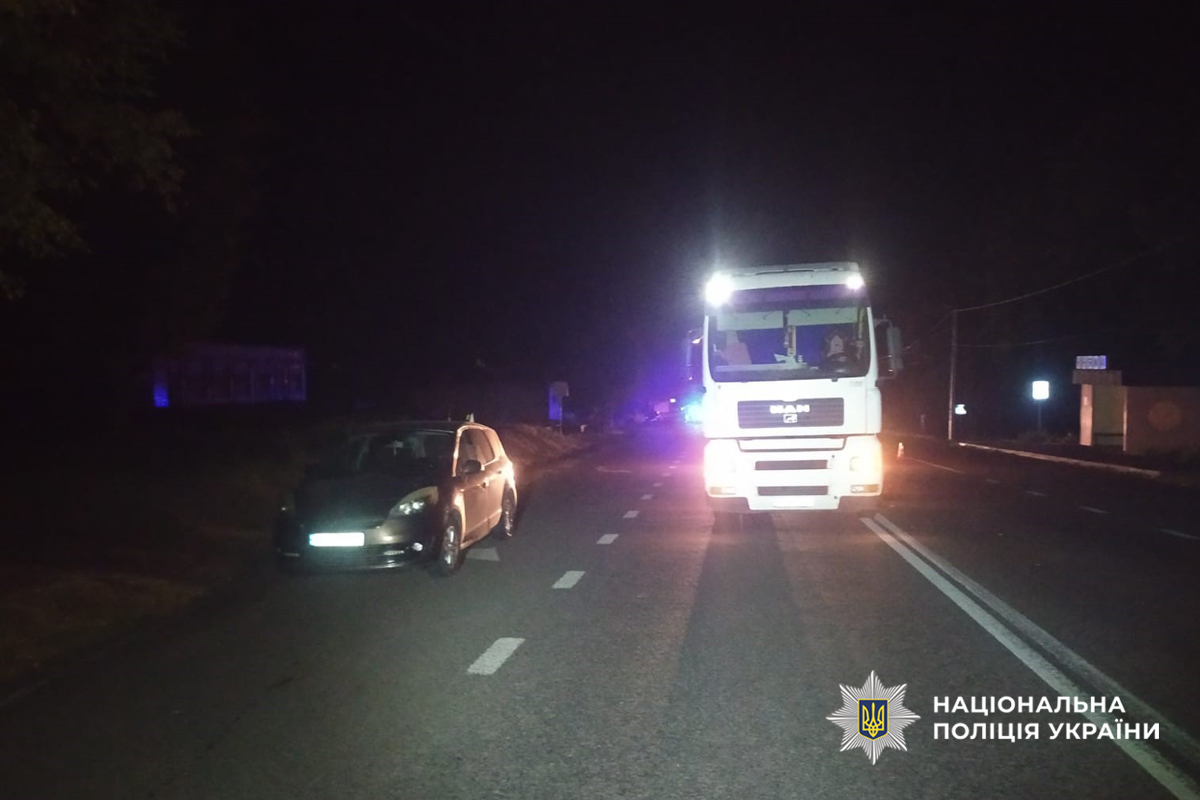 На Черкащині жінку двічі переїхали автівки