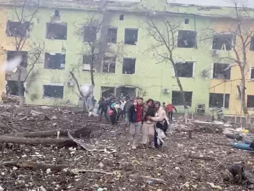 Від початку війни російські війська обстріляли 63 лікарні, загинули п’ятеро медиків – Ляшко