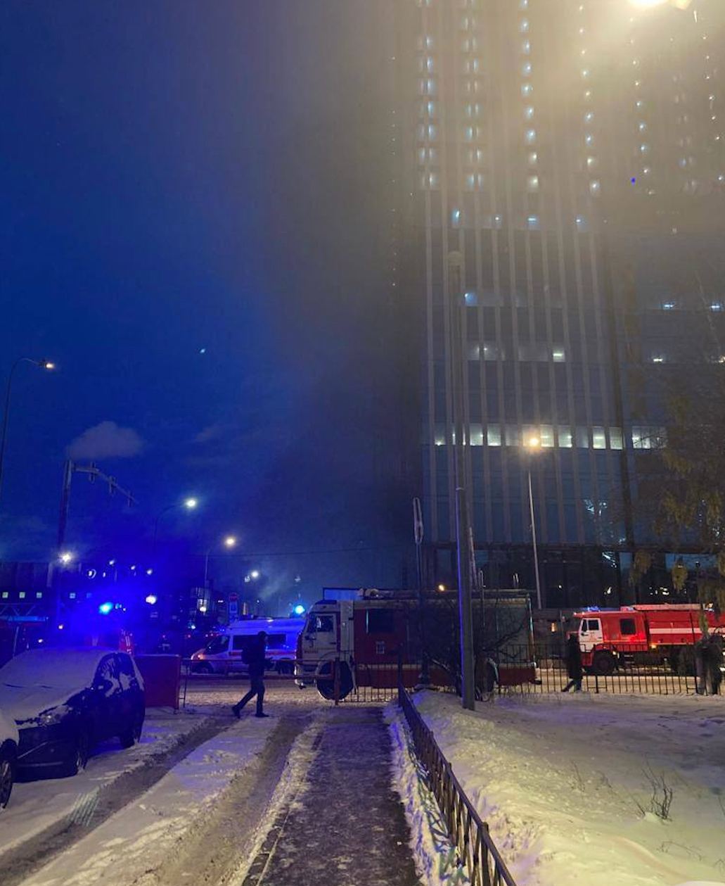 Москва горить. В одному з хмарочосів столиці Росії сталася масштабна пожежа