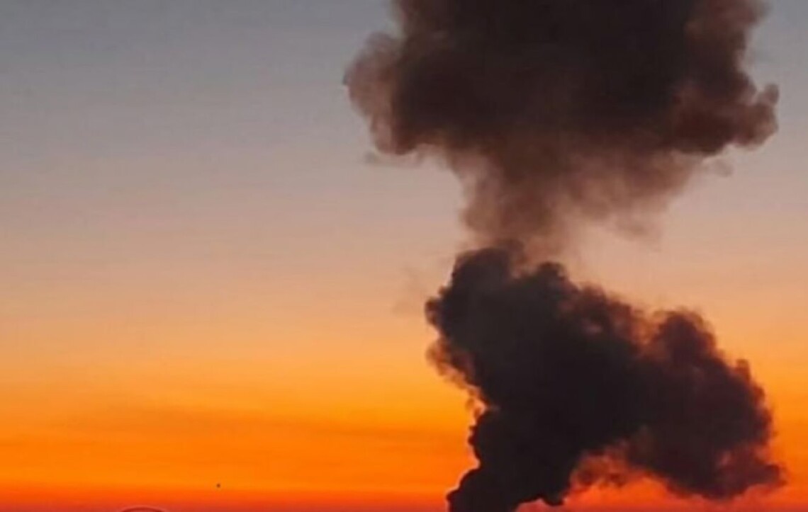 В тимчасово окупованому Бердянську вночі лунали вибухи