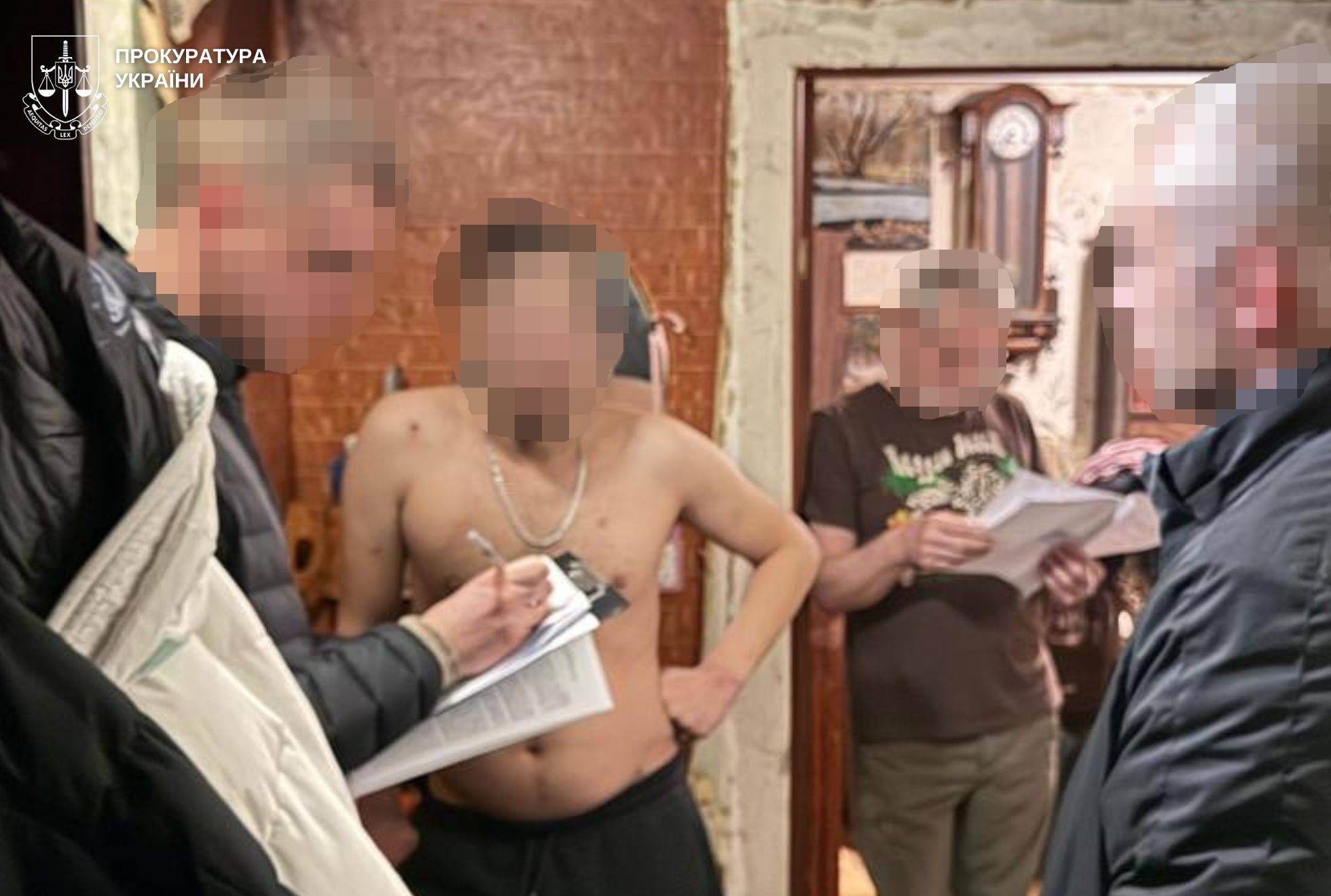 У Львові 33-річний чоловік видавав себе за покійну матір: Для чого