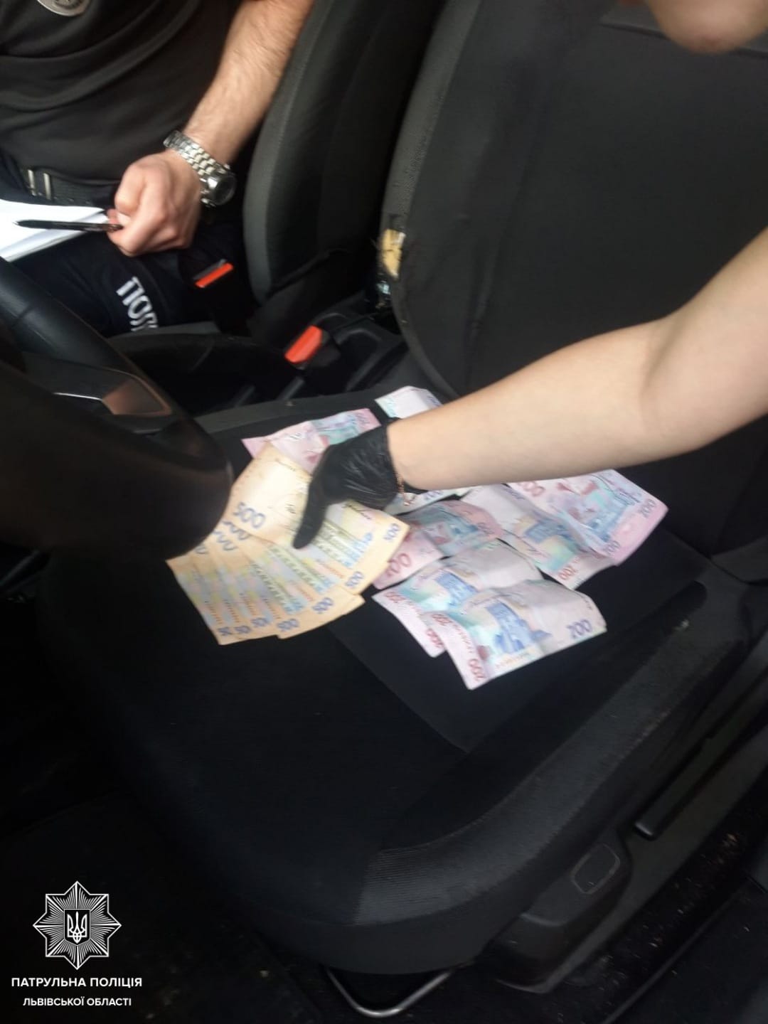 У Львові водій-наркоман з чужим посвідченням хотів відкупитися за 5 тис грн