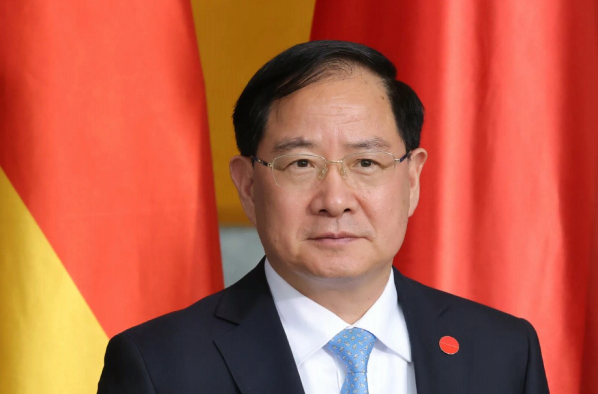 У Китаї зник міністр технологій, який займався ШІ та напівпровідниками