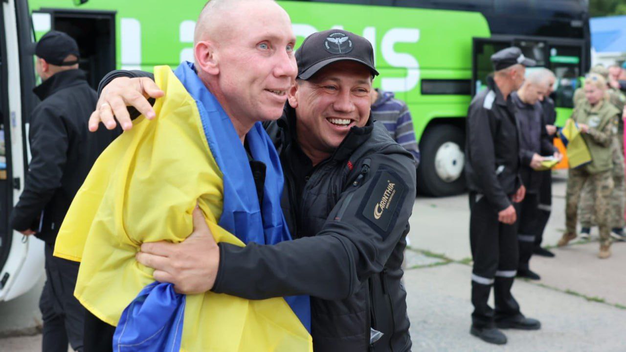 Відбувся черговий обмін полоненими, - Зеленський (фото)