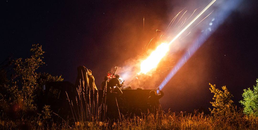 Вночі на Львівщині прогриміли вибухи: що відомо