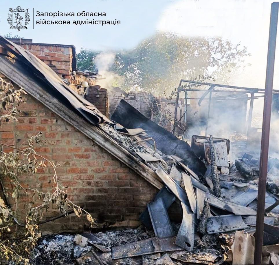Росіяни масовано атакували Запоріжжя: загинула дитина, є поранені та значні руйнування