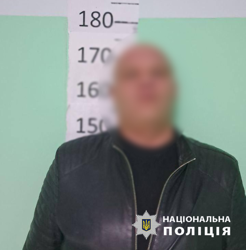 У Києві між знайомими стався конфлікт, який завершився різаниною (фото)