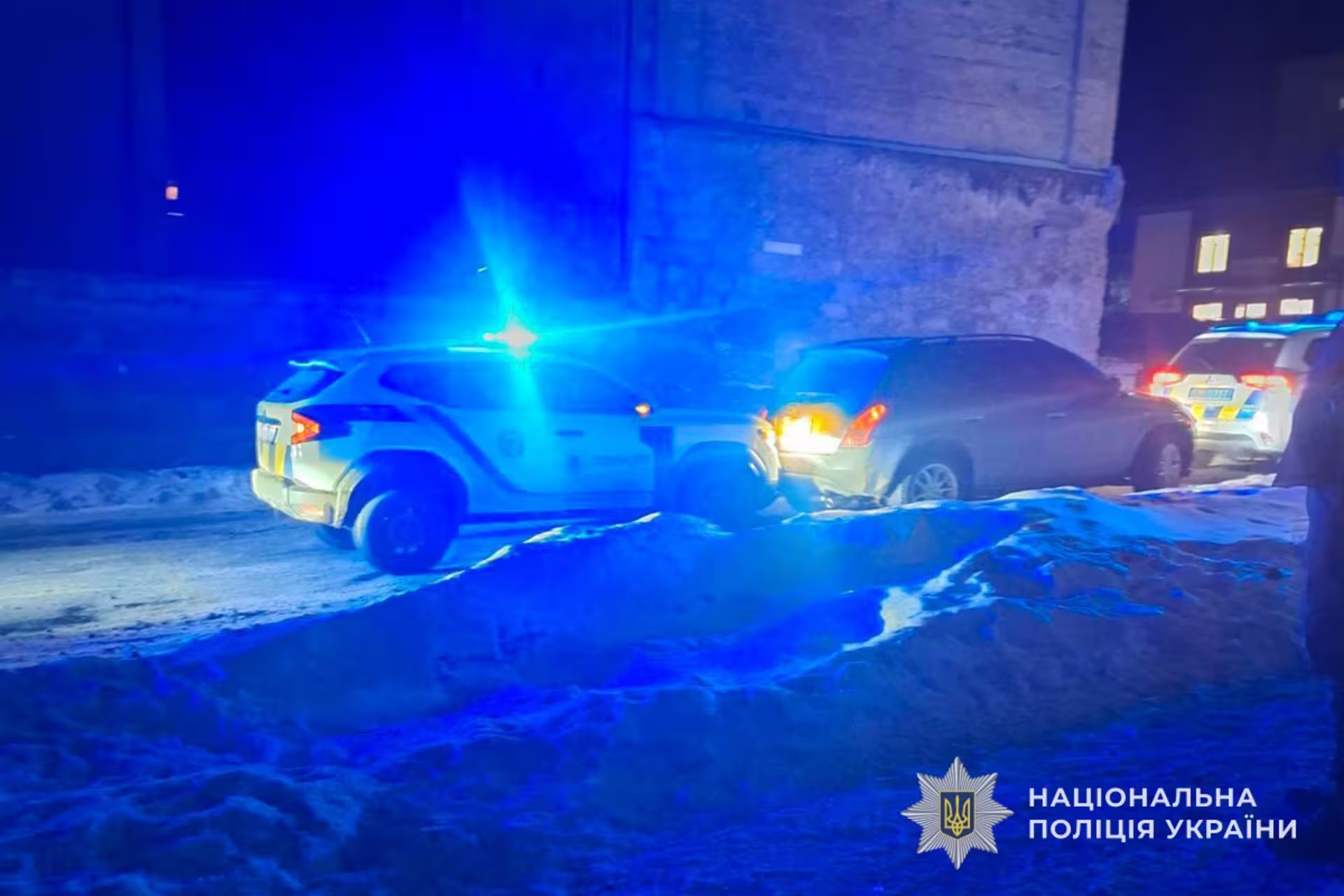 На Тернопільщині п'яний працівник ТЦК протаранив авто поліції