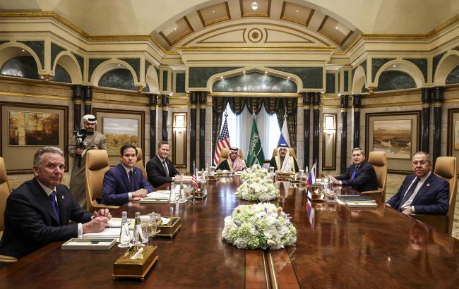 Розпочалася зустріч делегацій Росії та США у Саудівській Аравії: вона буде закритою