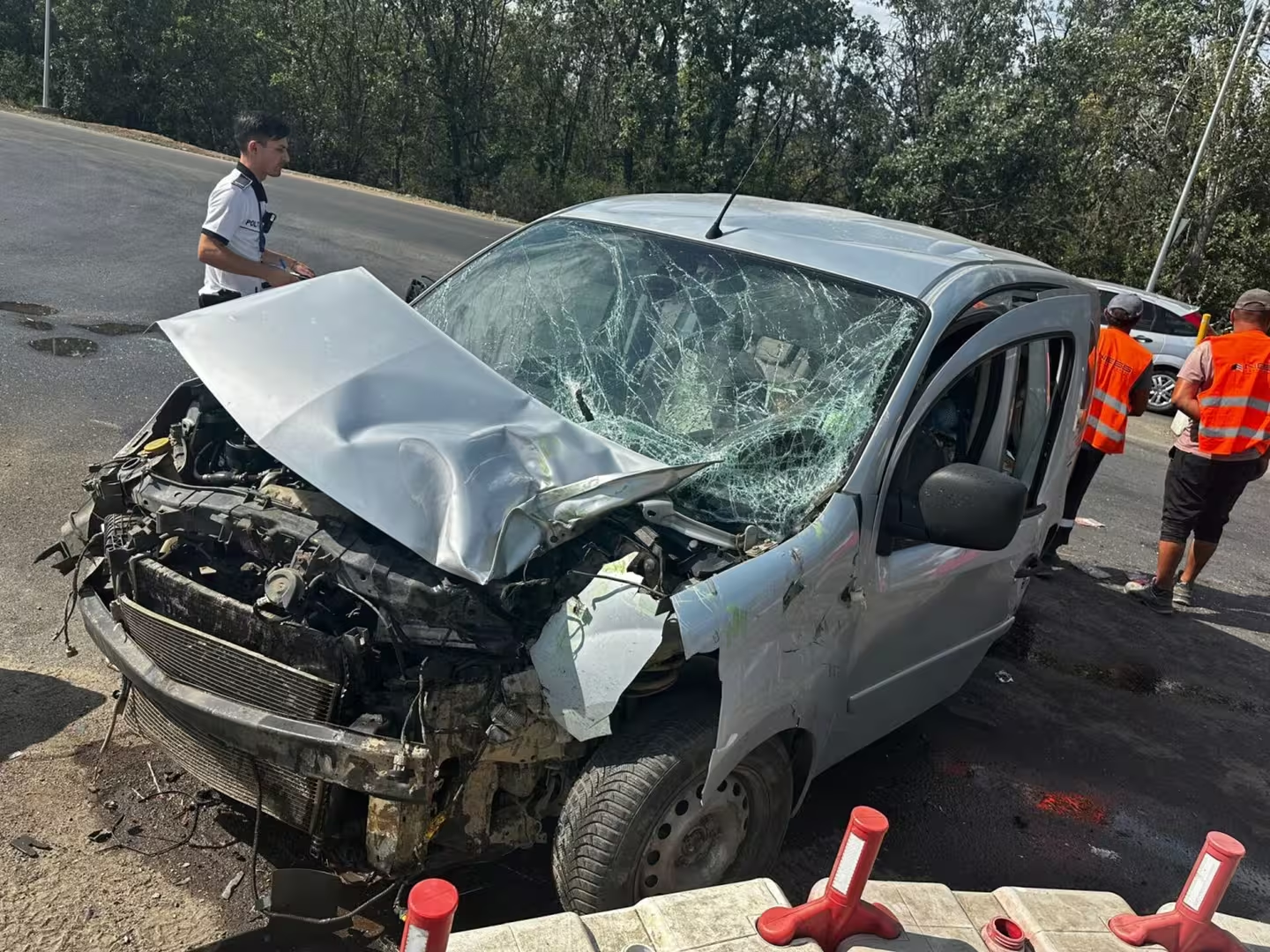 Українець на вантажівці потрапив в аварію в Румунії (фото)