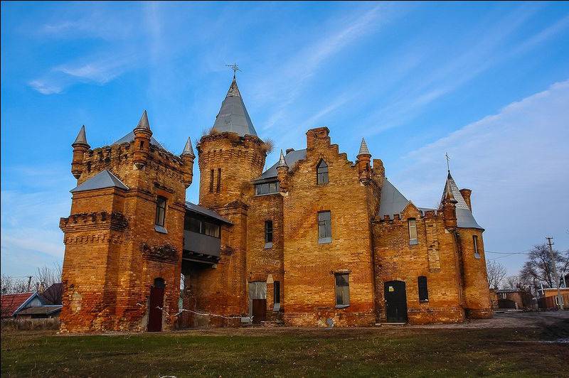 Загарбники пограбували музей-заповідник у Запорізькій області