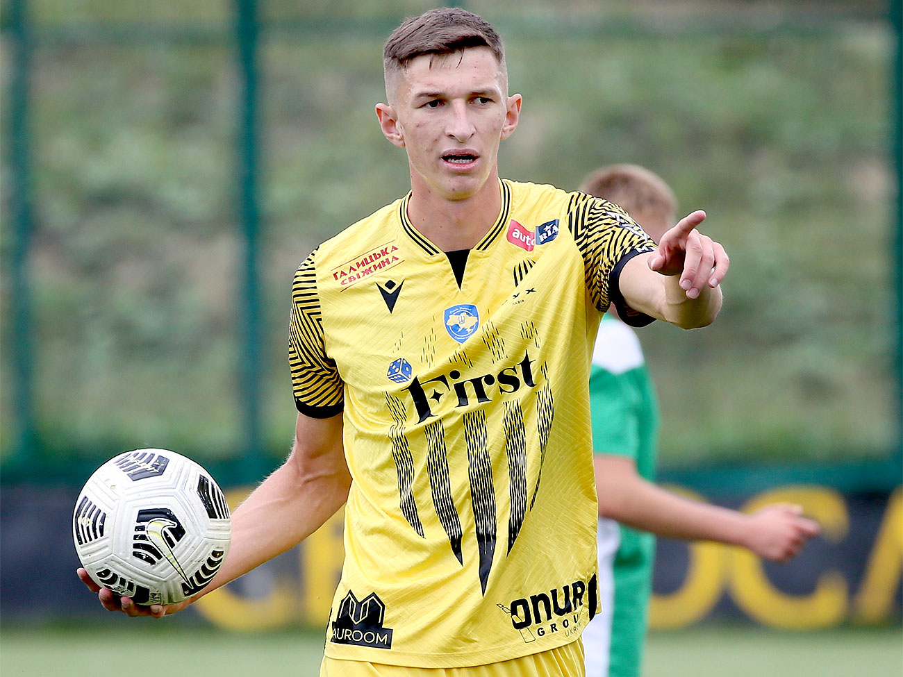 Розгром і нічия. Футболісти «Руху» провели два спаринги за день