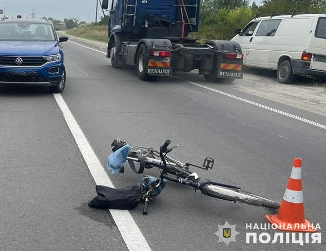 На Львівщині водій  Volkswagen T-Roc збив 80-річного велосипедиста