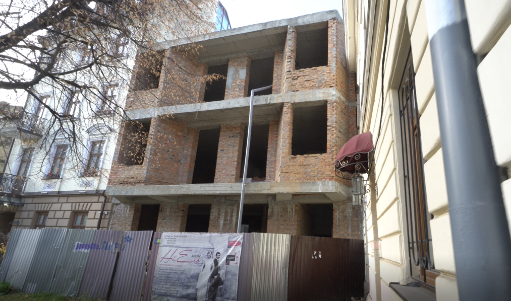 Будівельні афери кандидата в мери або як у Львові ростуть самобуди