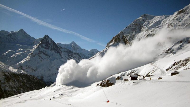 У високогір'ї Прикарпаття попереджають про сніголавинну небезпеку