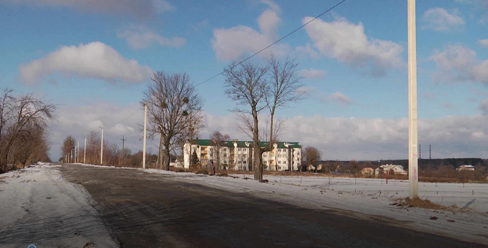 Ні пройти, ні проїхати: мешканці смт Шкло на Львівщині скаржаться на жахливу дорогу