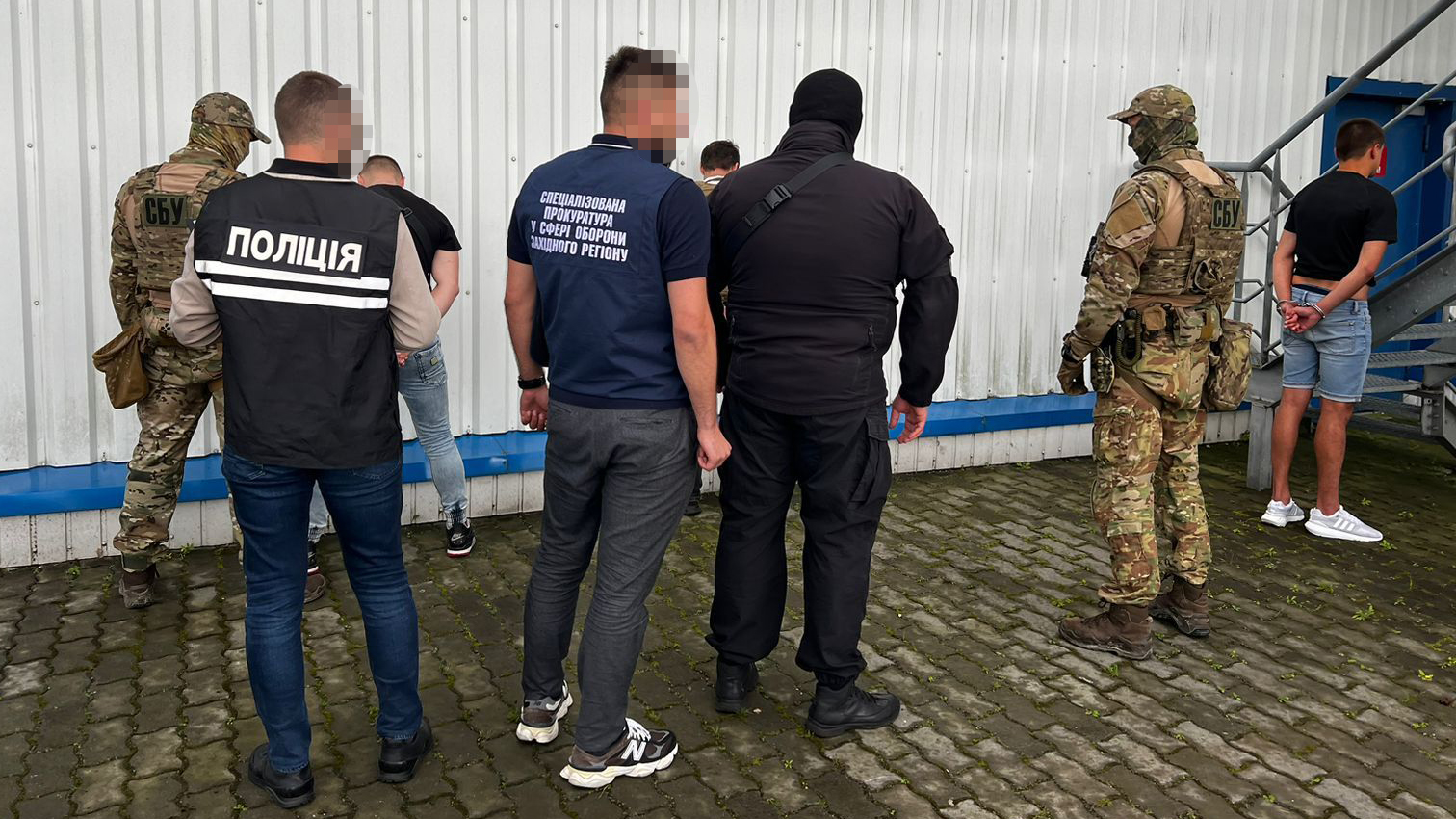 На Львівщині два рекетири вибивали у військового «борг», якого не існувало