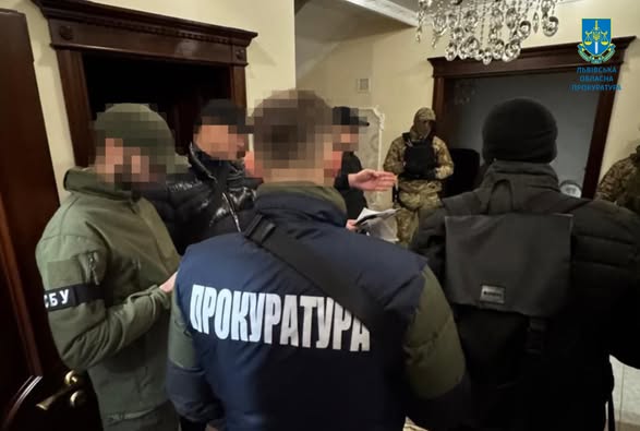 У Львові викрили організовану злочинну групу банкірів, які привласнювали кошти клієнтів (фото)