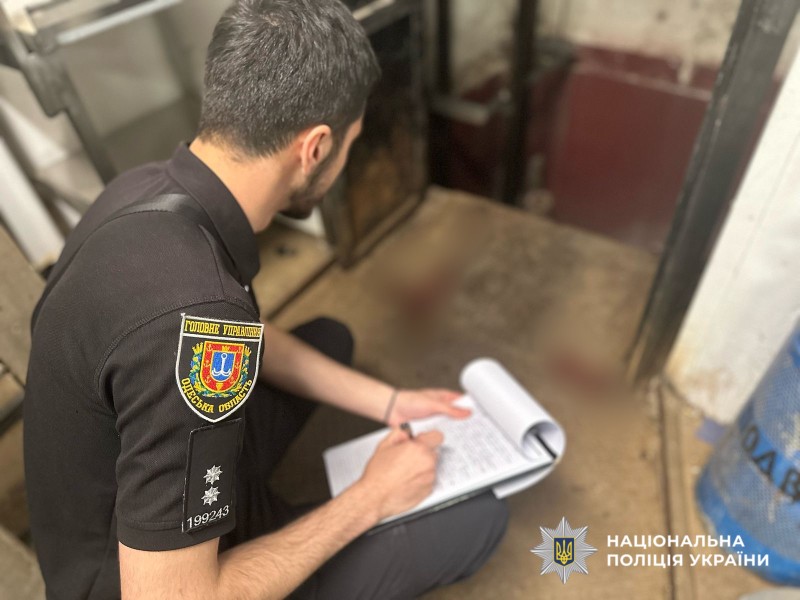У шахті ліфта одеського супермаркету знайшли тіло працівника