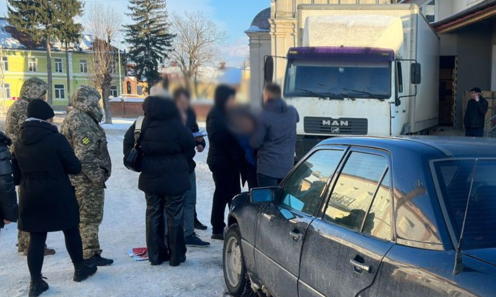 Покарання – до 10 років: на Львівщині затримали двох чоловіків, які торгували наркотиками