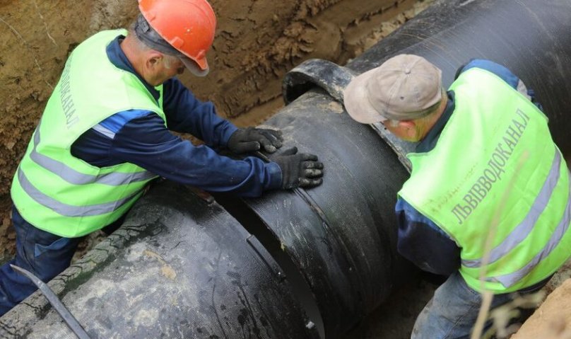 Львів позичає гроші щоби платити зарплату комунальникам.
